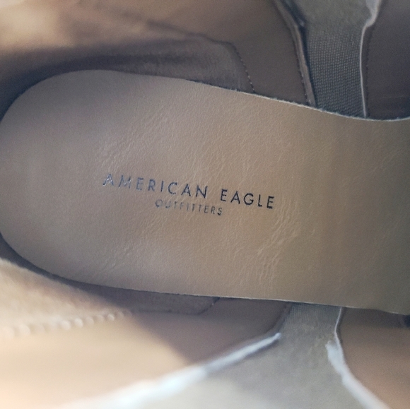 American Eagle Outfitters Brown Suede Ankle Booties Boots Slip On Size 6 - Picture 9 of 9